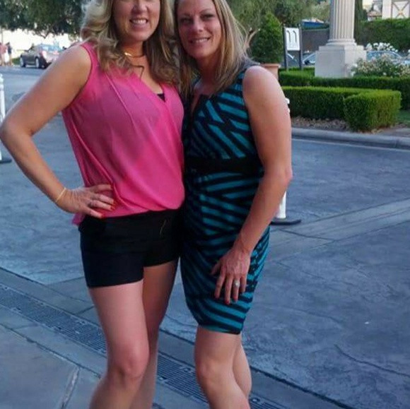 Fun pattern green and black dress - Picture 4 of 6